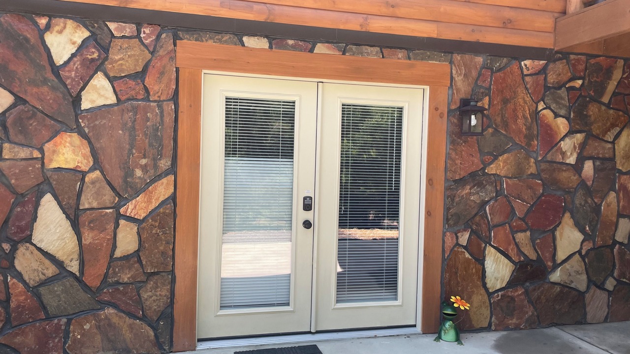 Photo of Outdoor in Large