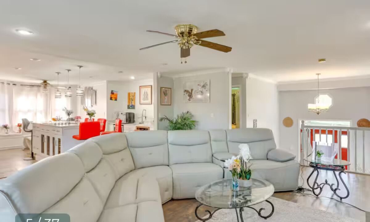 Photo of Livingroom in Harrisburg