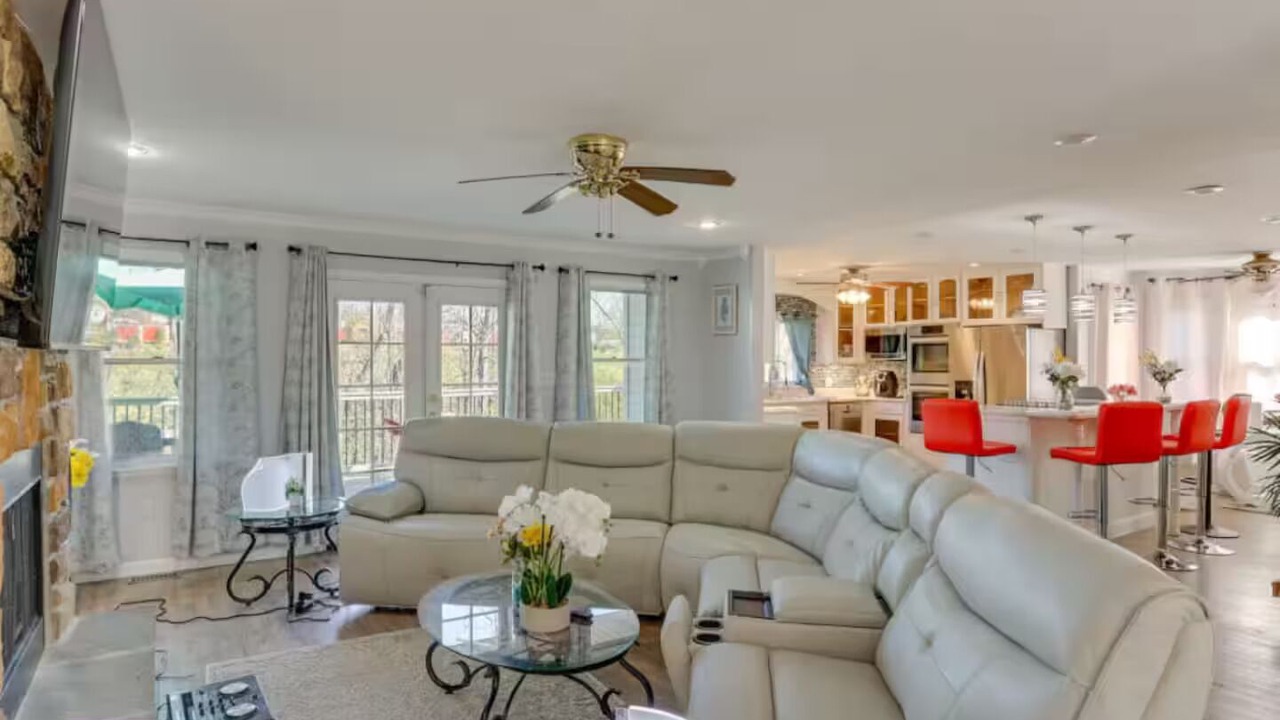 Photo of Livingroom in Harrisburg