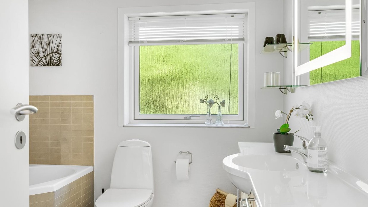 Photo of Bathroom in Hojslev
