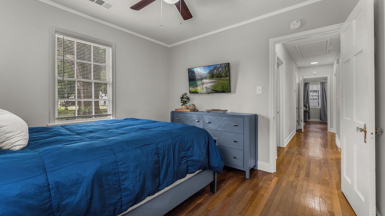 Photo of Bedroom in University District