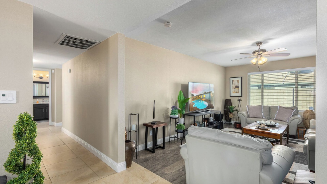 Photo of Livingroom in Glendale