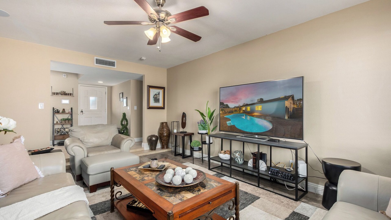Photo of Livingroom in Glendale
