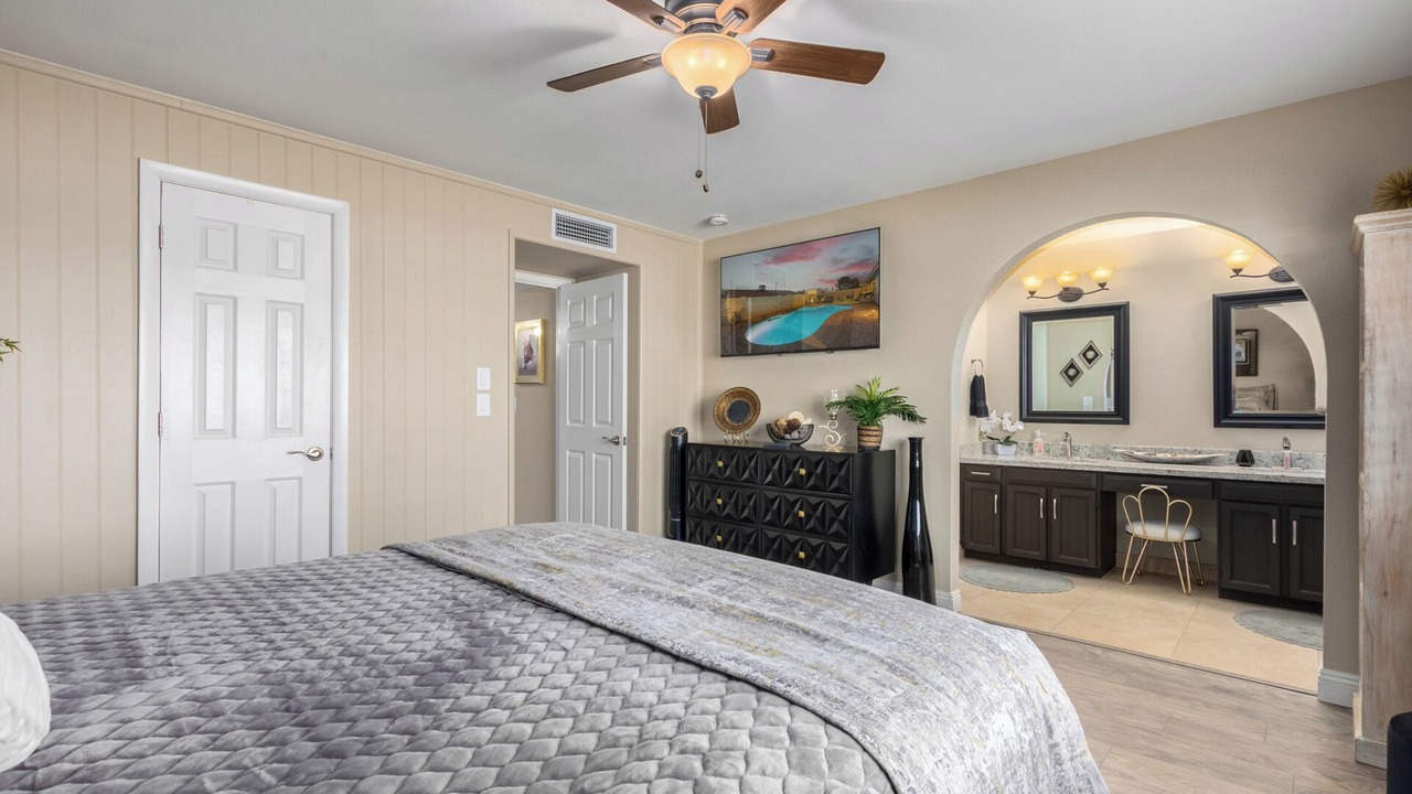 Photo of Bedroom in Glendale