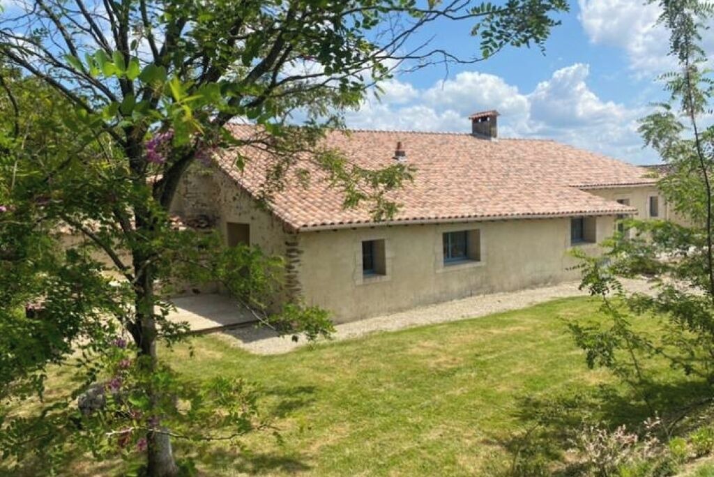 Photo of Outdoor in Le Retail