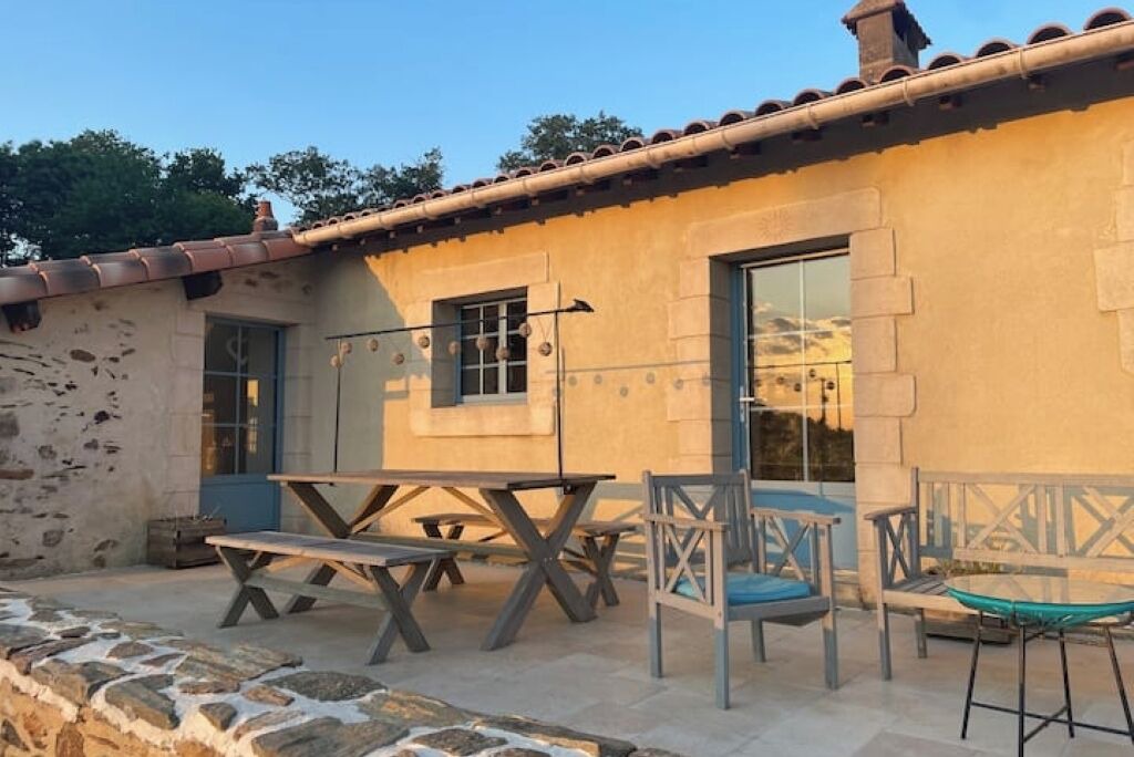 Photo of Outdoor in Le Retail