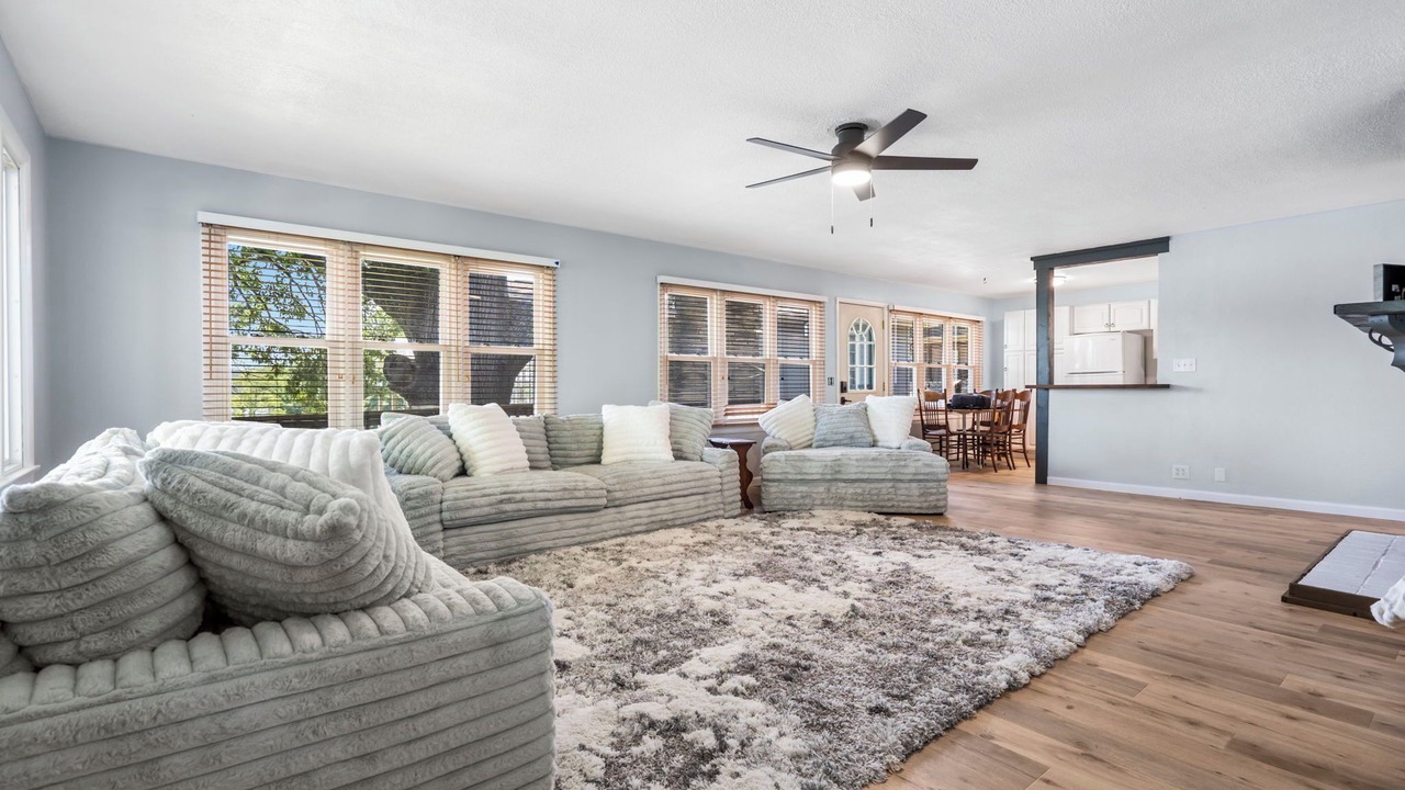 Photo of Livingroom in Shell Knob