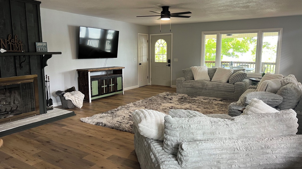 Photo of Livingroom in Shell Knob