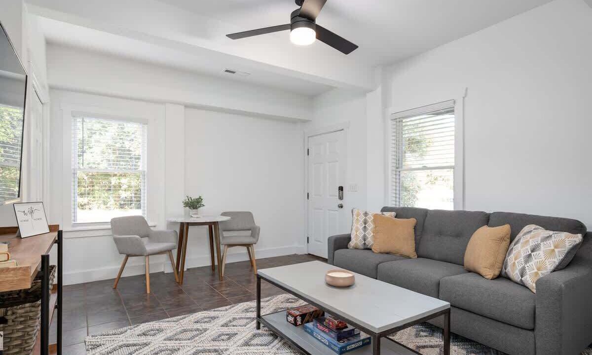 Photo of Livingroom in Colington