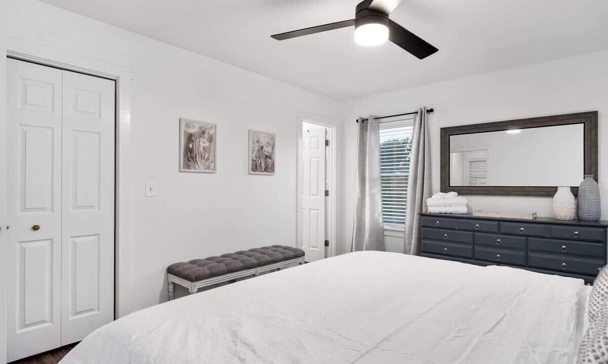 Photo of Bedroom in Colington