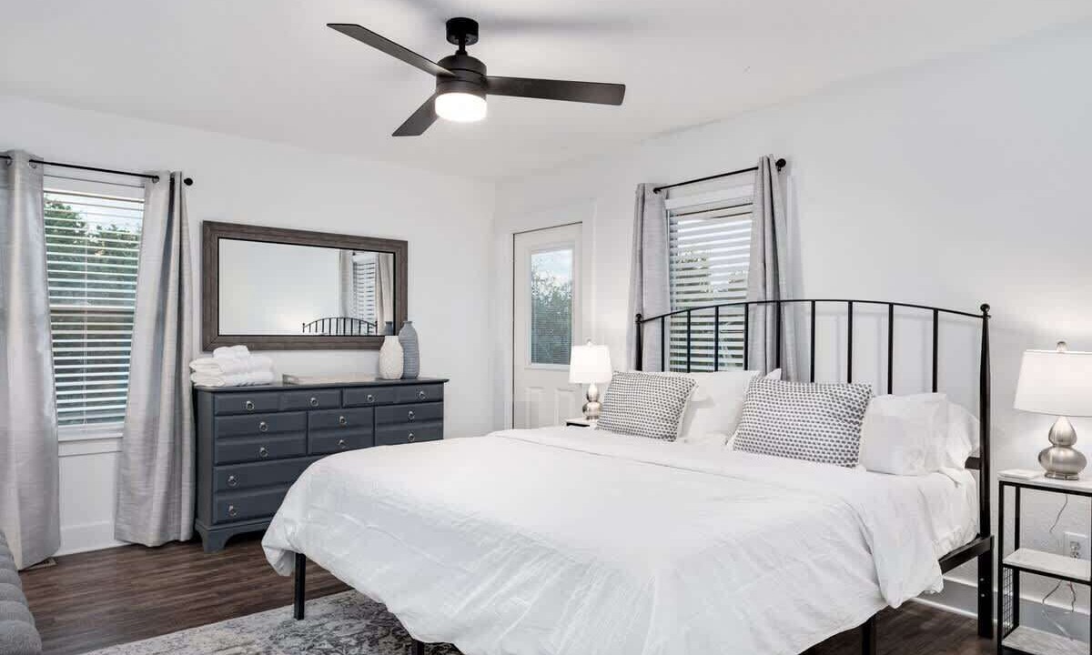 Photo of Bedroom in Colington