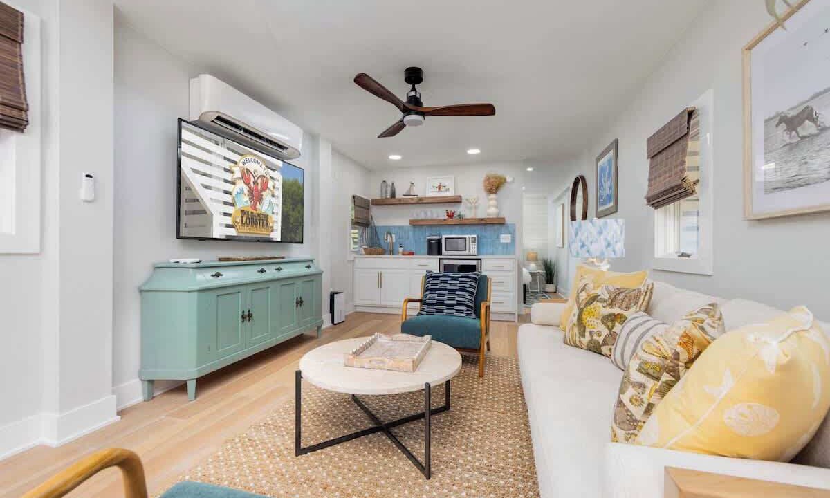 Photo of Livingroom in Colington