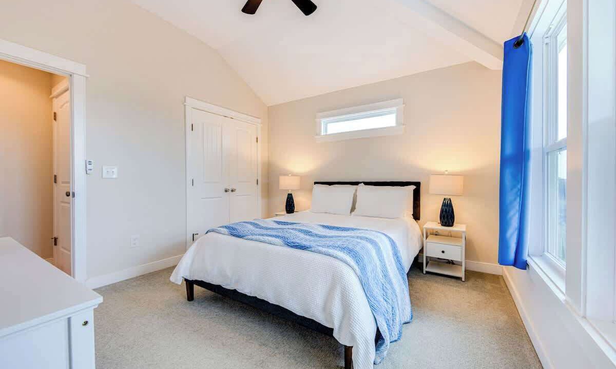 Photo of Bedroom in Sea Scape