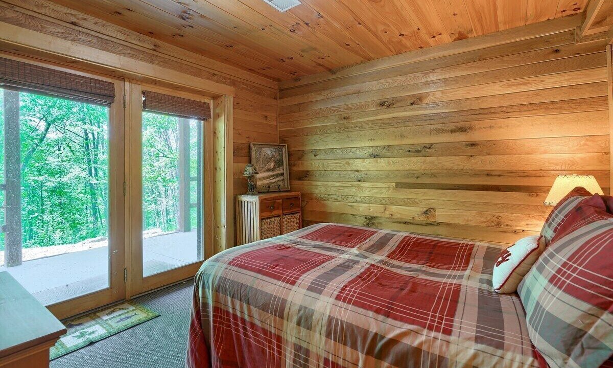 Photo of Bedroom in Logan