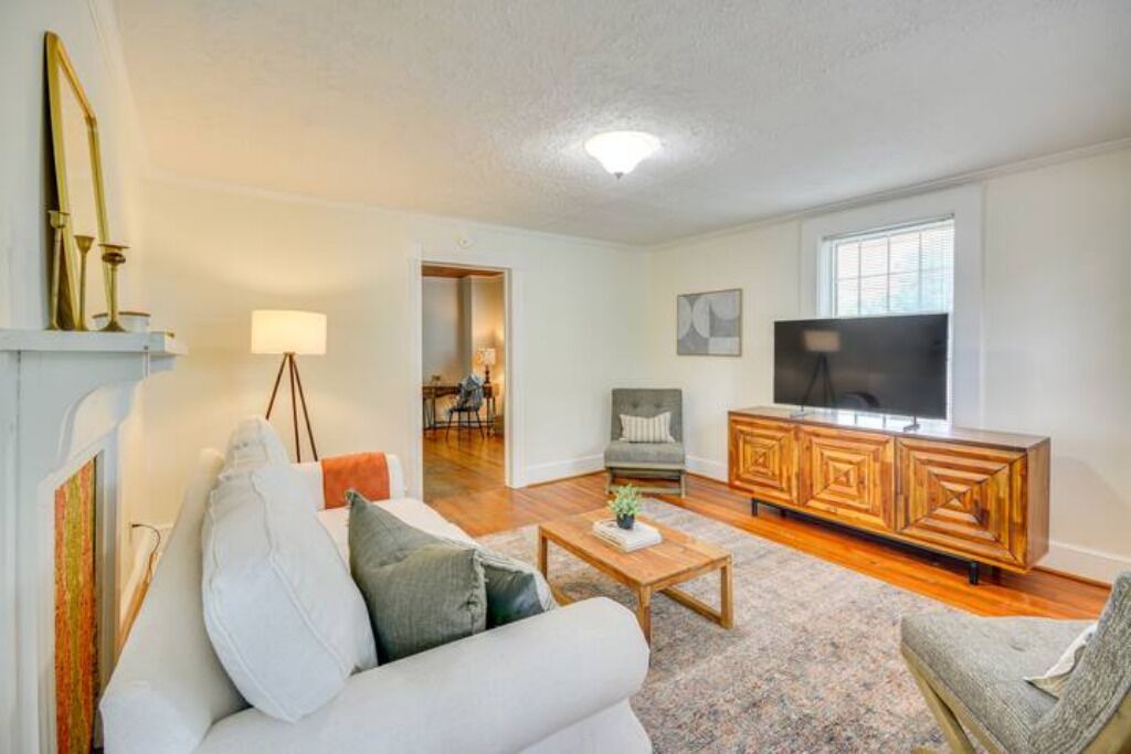 Photo of Livingroom in Danville
