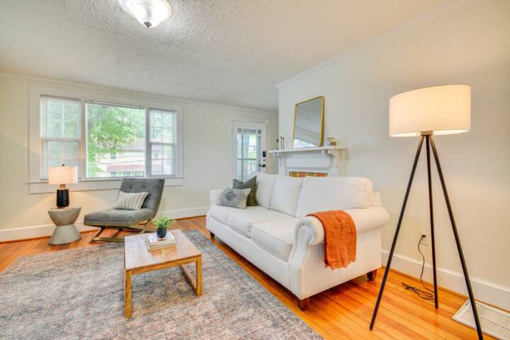 Photo of Livingroom in Danville