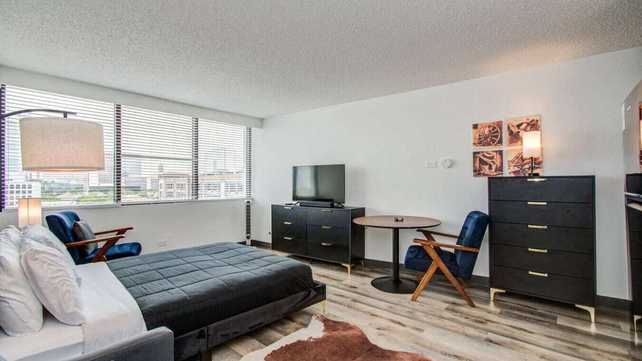 Photo of Bedroom in Greenway Plaza-Upper Kirby