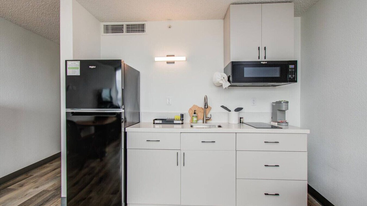 Photo of Kitchen in Greenway Plaza-Upper Kirby