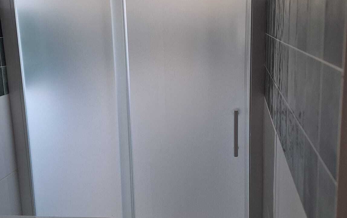 Photo of Bathroom in Survilliers