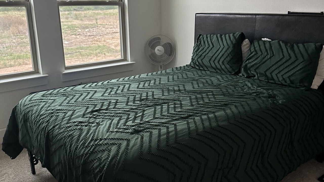 Photo of Bedroom in Crowley
