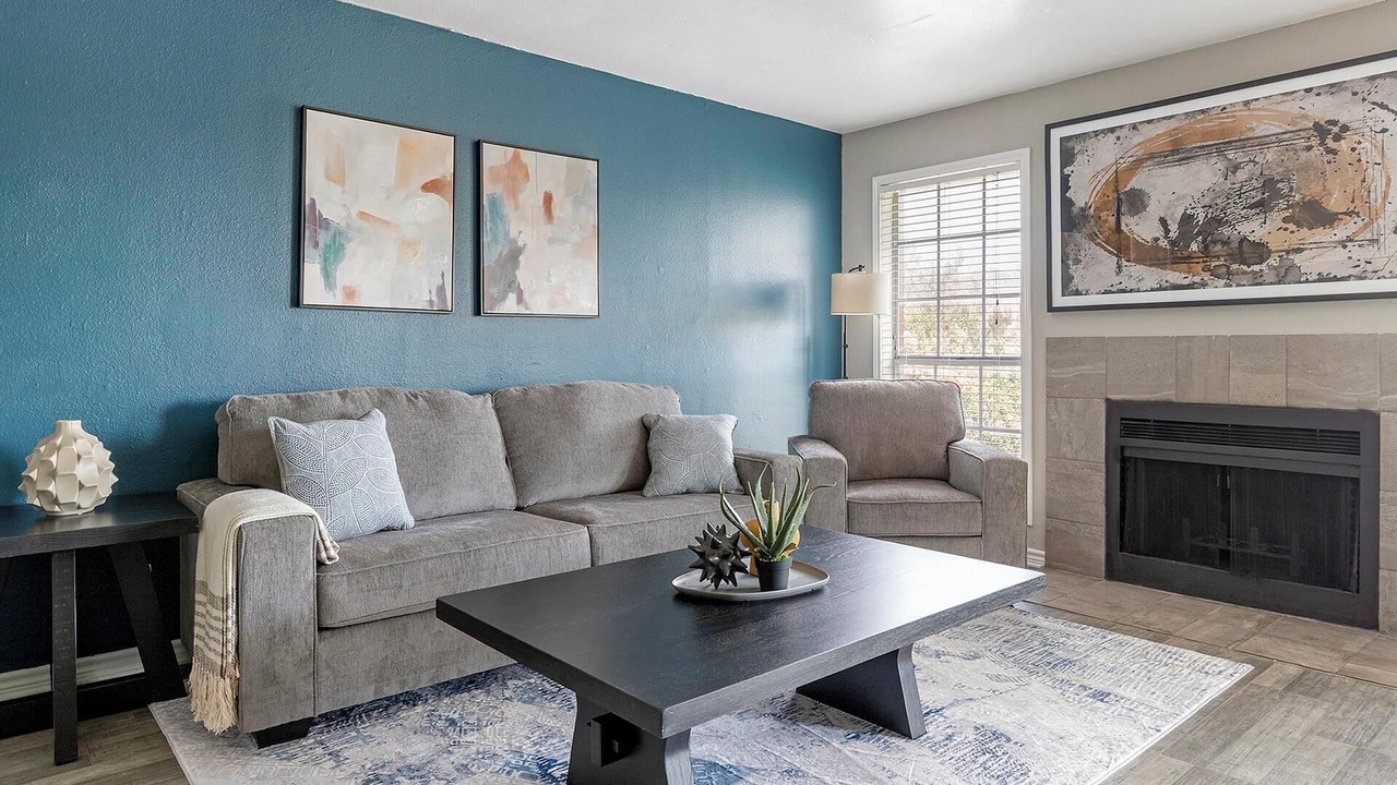 Photo of Livingroom in Royal Ridge