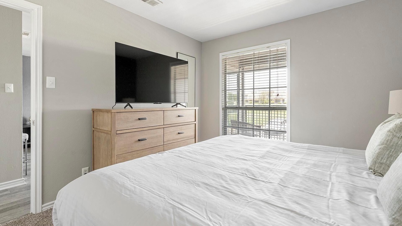 Photo of Bedroom in Royal Ridge