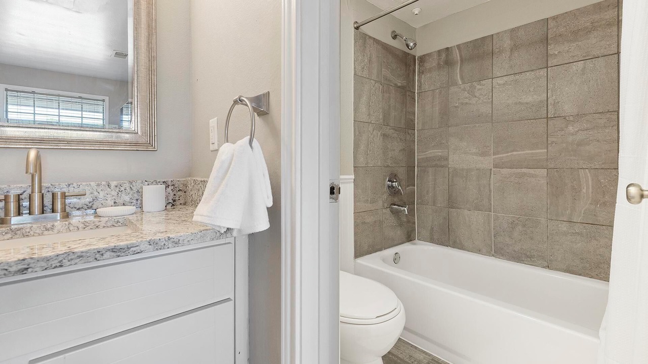 Photo of Bathroom in Royal Ridge