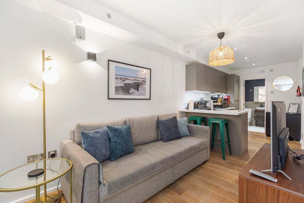 Photo of Livingroom in Cantelowes