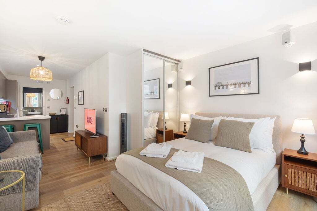 Photo of Bedroom in Cantelowes