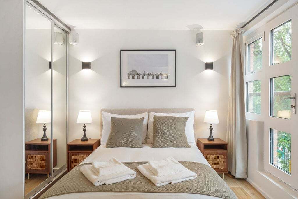 Photo of Bedroom in Cantelowes