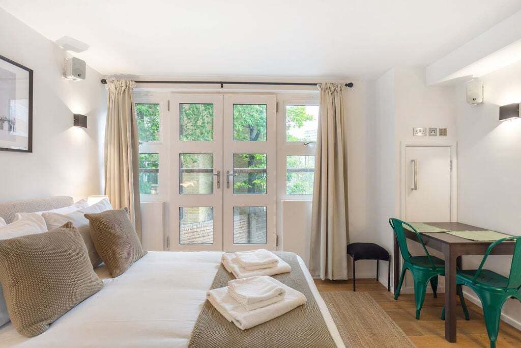 Photo of Bedroom in Cantelowes