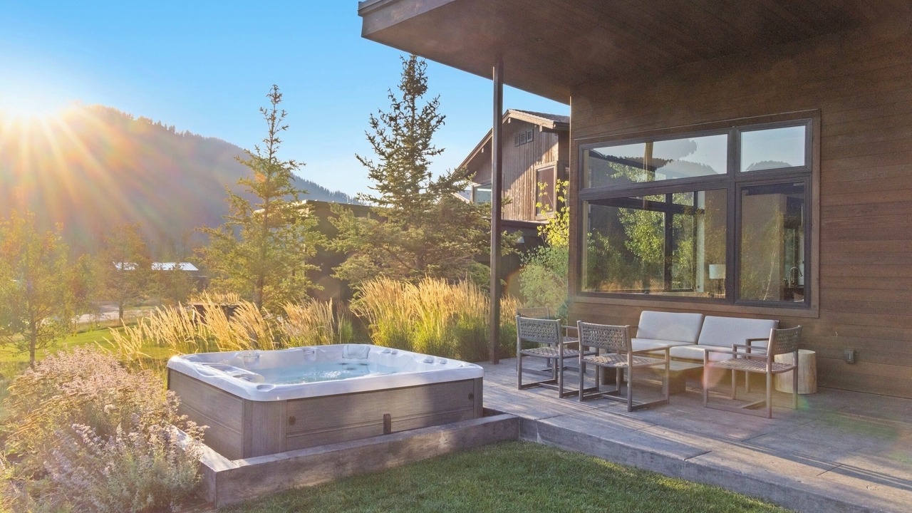 Photo of Others in Hoback Junction