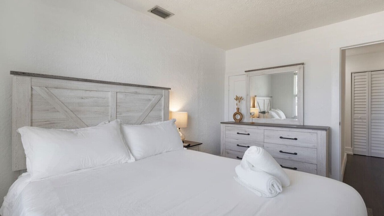 Photo of Bedroom in Pineapple Grove Arts District