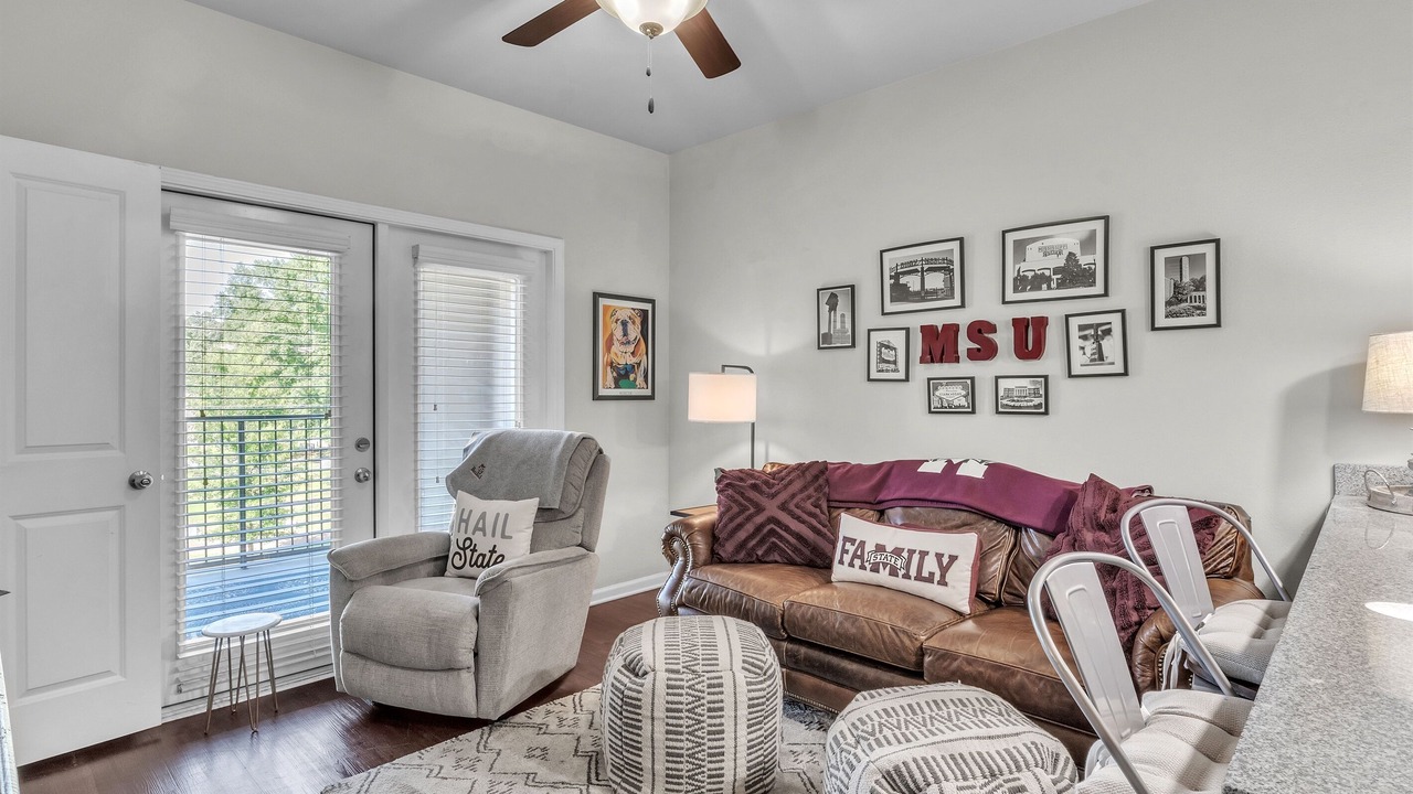Photo of Livingroom in Starkville