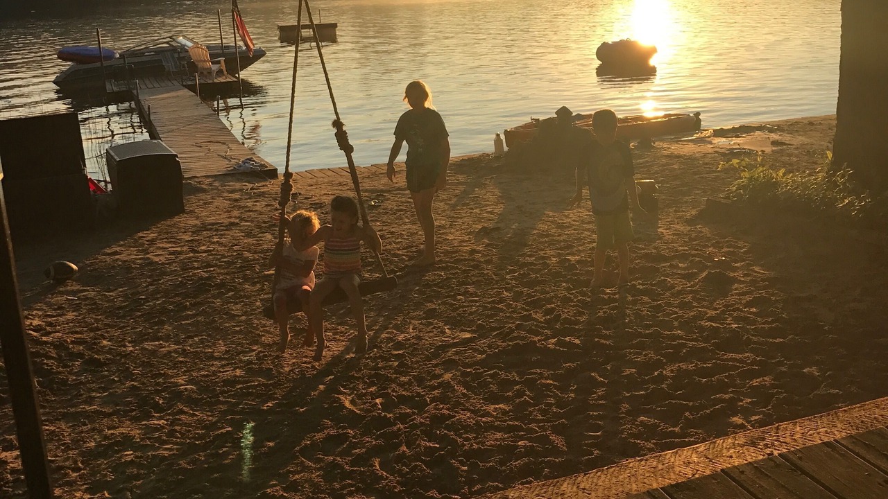 Photo of Others in Twin Lake