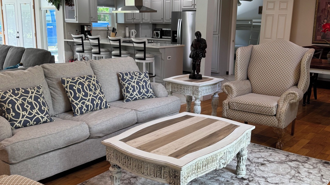 Photo of Livingroom in Theodore