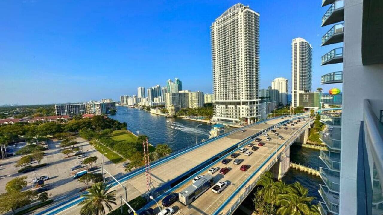 Photo of Patio Balcony in Hallandale Beach