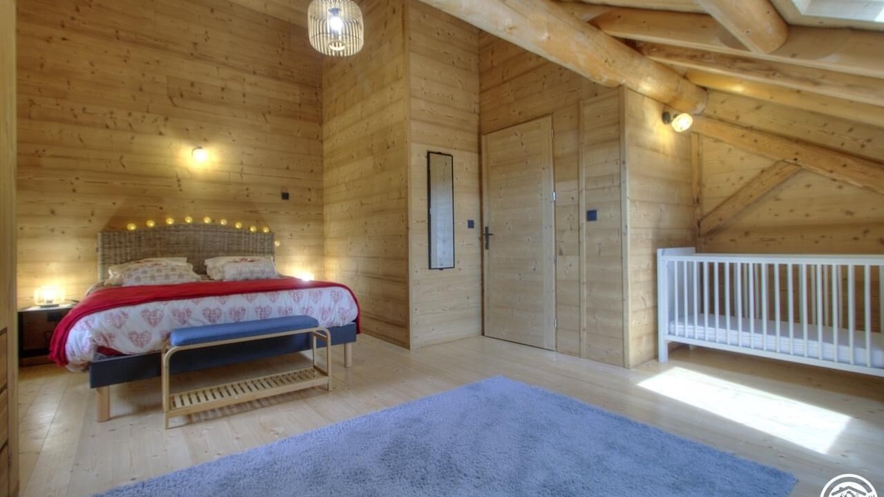 Photo of Bedroom in Chezery Forens