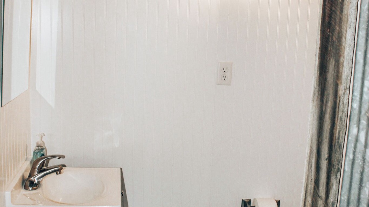 Photo of Bathroom in Tebbetts