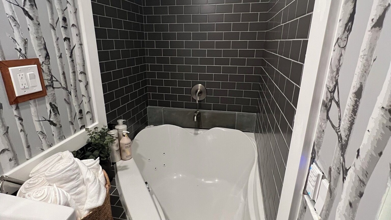 Photo of Bathroom in Tanner