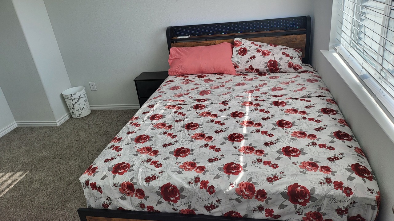 Photo of Bedroom in Everman