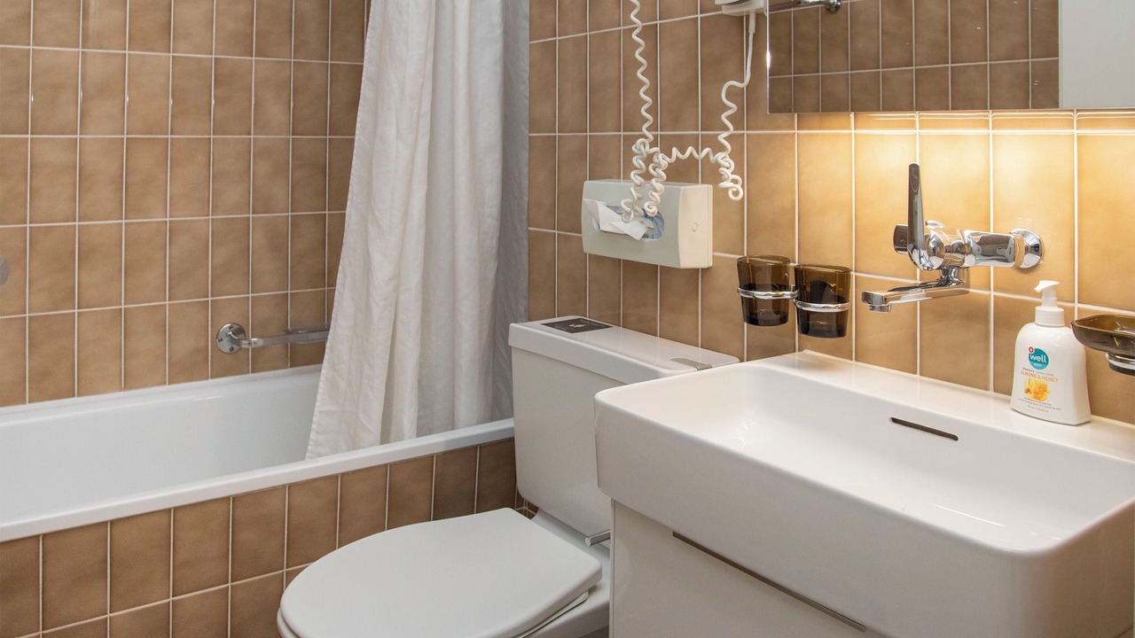 Photo of Bathroom in Falera