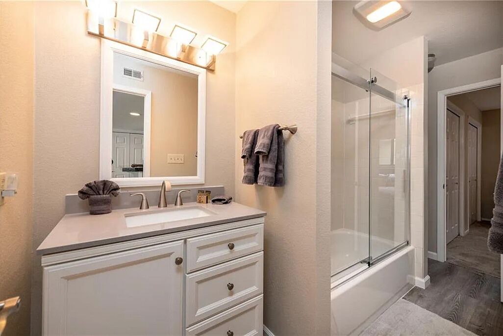 Photo of Bathroom in Briarcliff