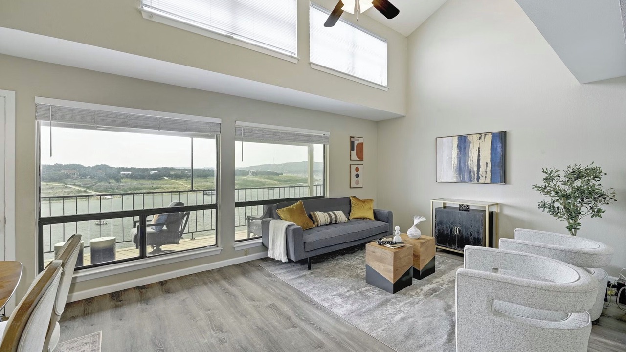 Photo of Livingroom in Briarcliff