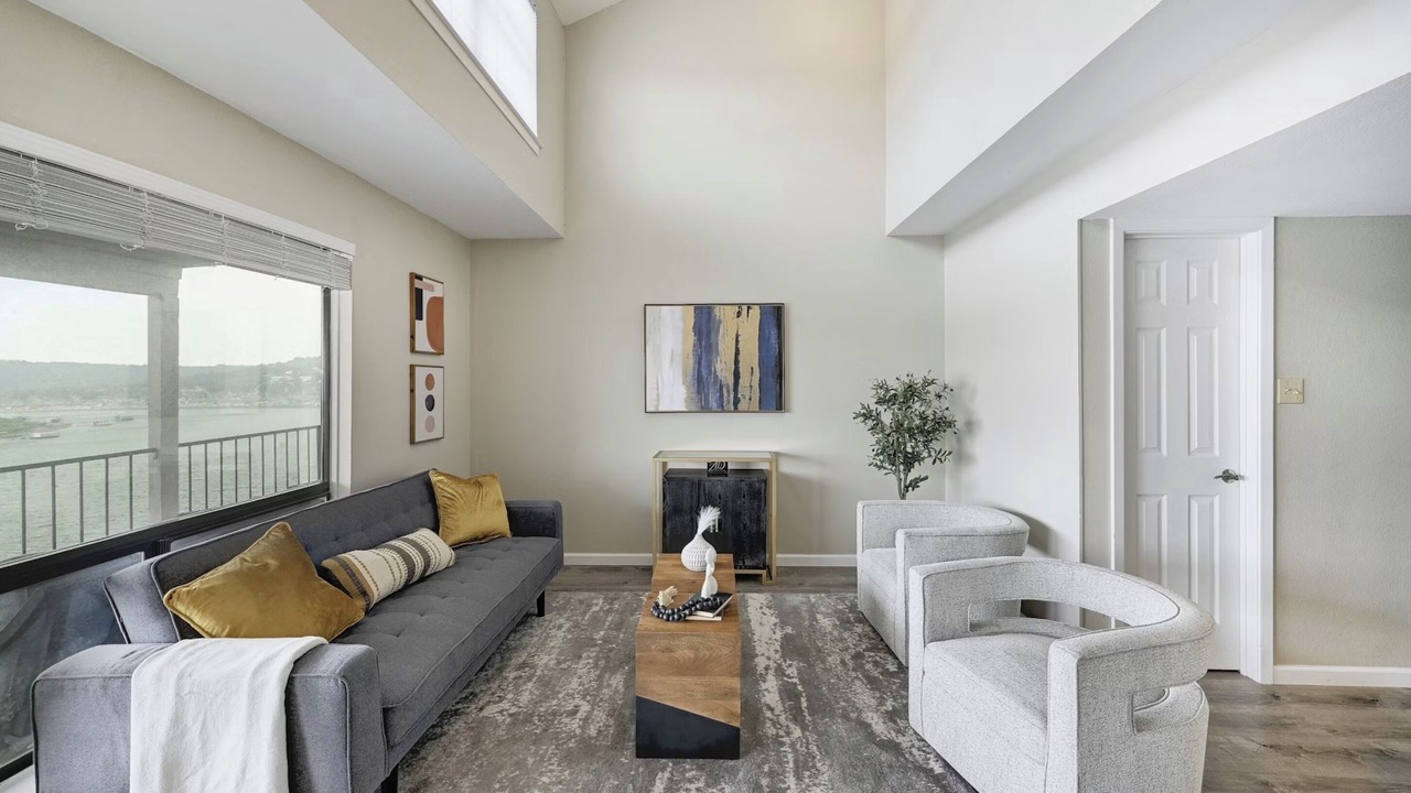 Photo of Livingroom in Briarcliff