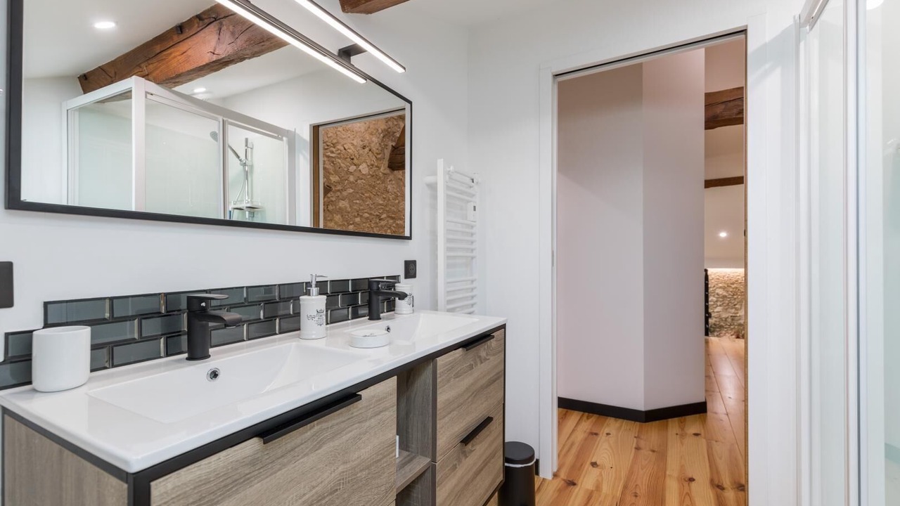 Photo of Bathroom in Roquefort