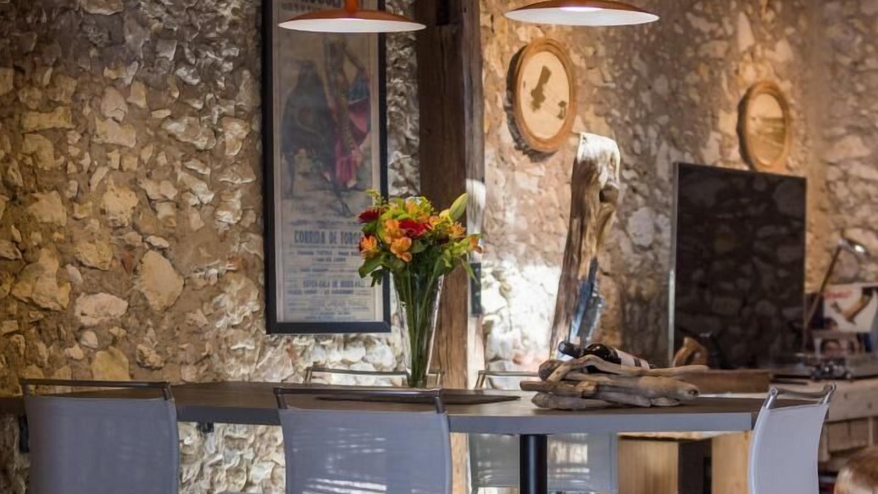 Photo of Others in Roquefort