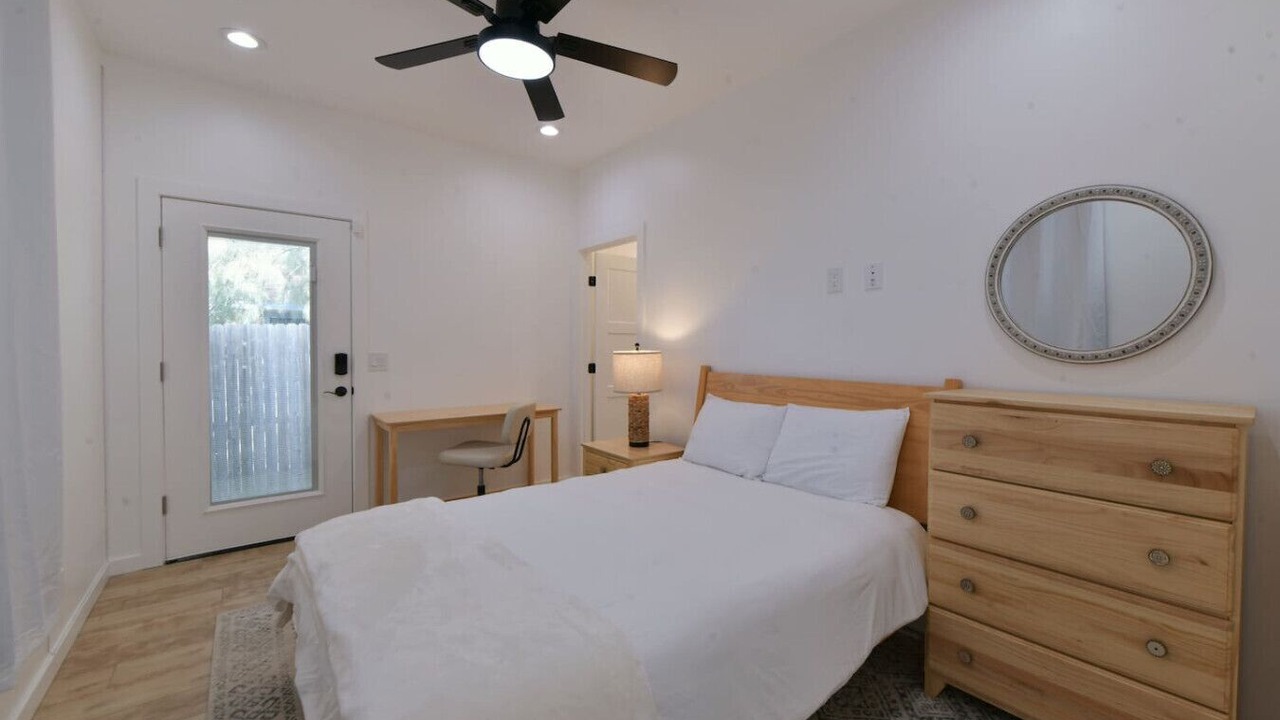 Photo of Bedroom in Feldman's