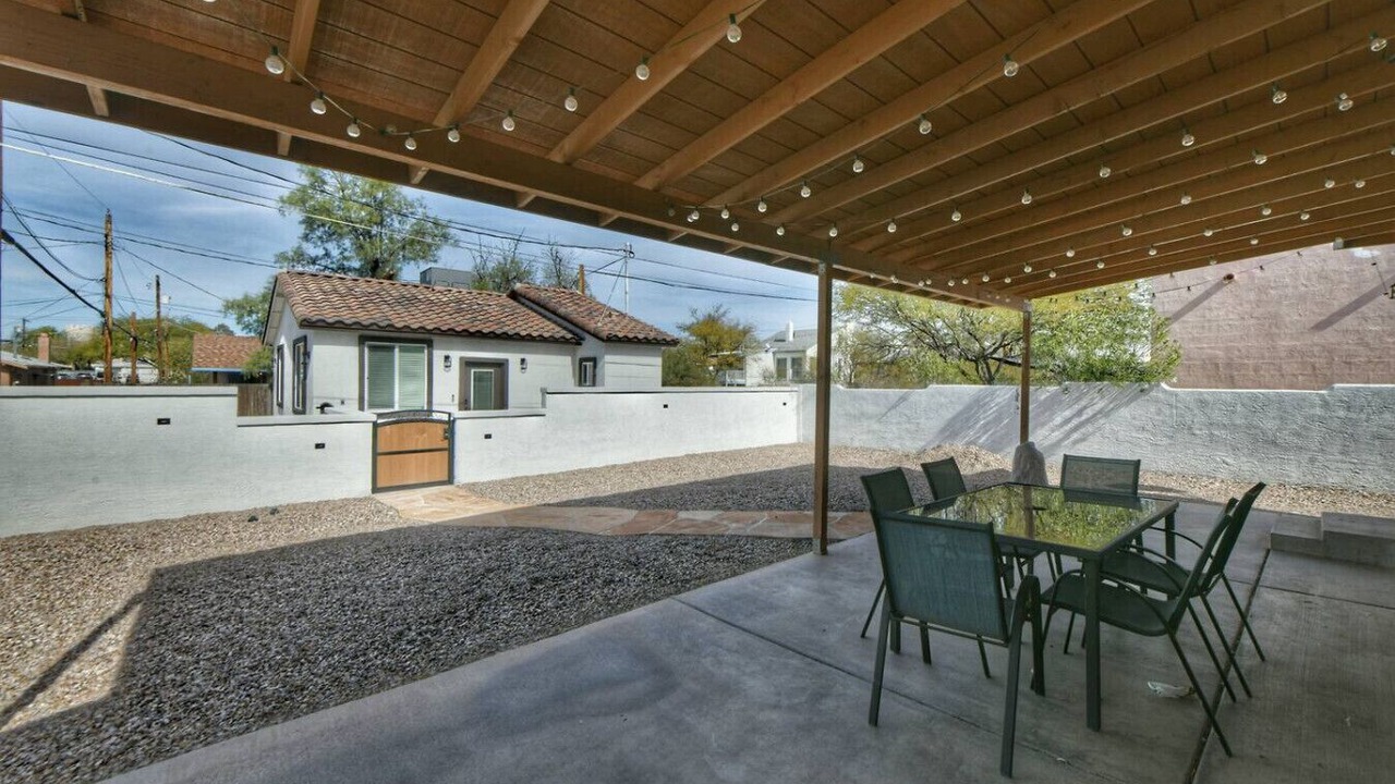 Photo of Outdoor in Feldman's
