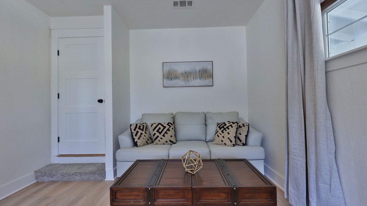 Photo of Livingroom in North Auburn